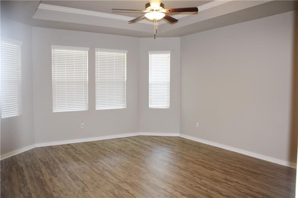 8026 Ventoso St - Photo 7 of 11