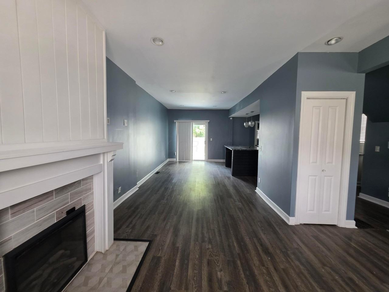 297 Johnson St - Photo 3 of 11