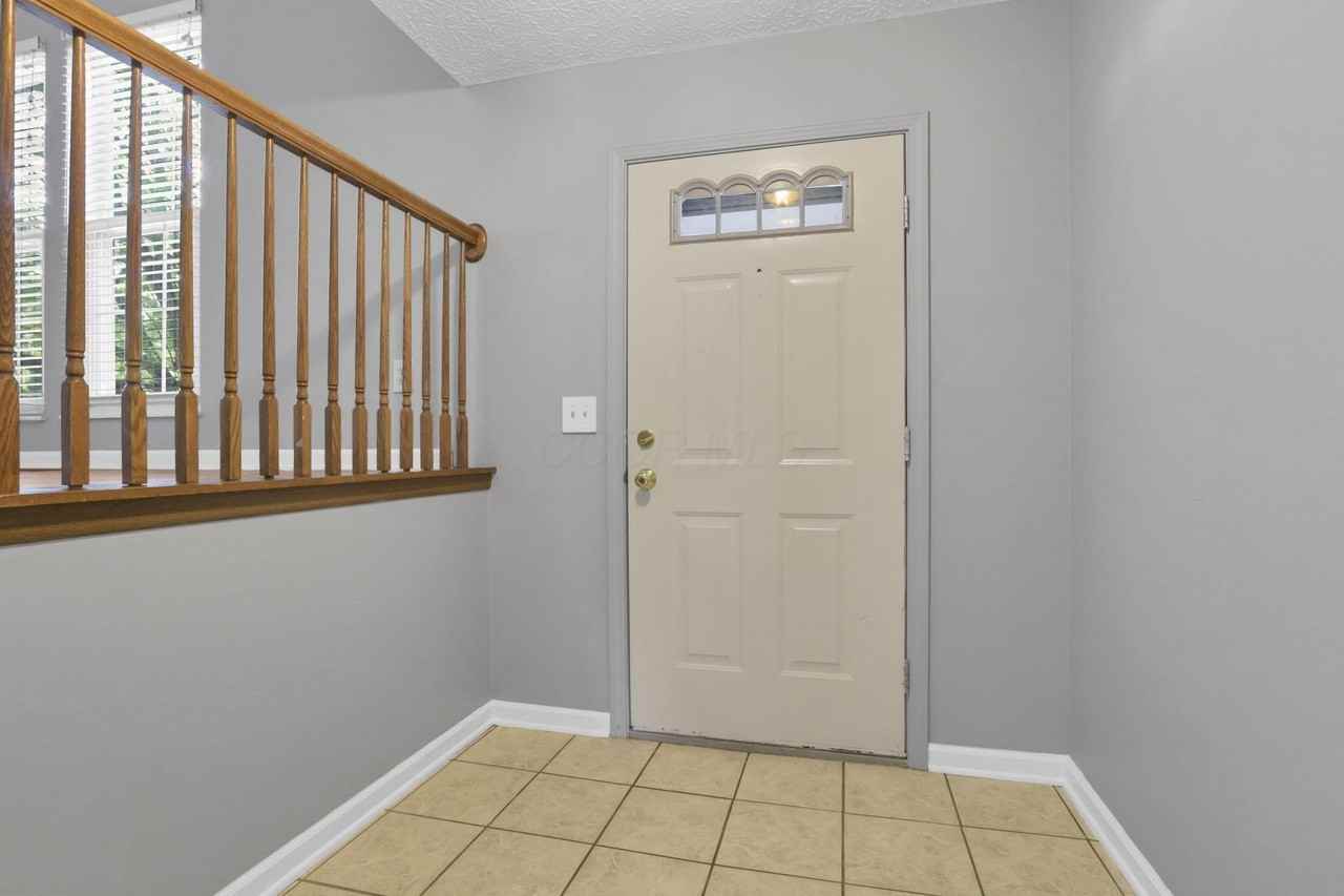 933 Briaro St - Photo 4 of 50
