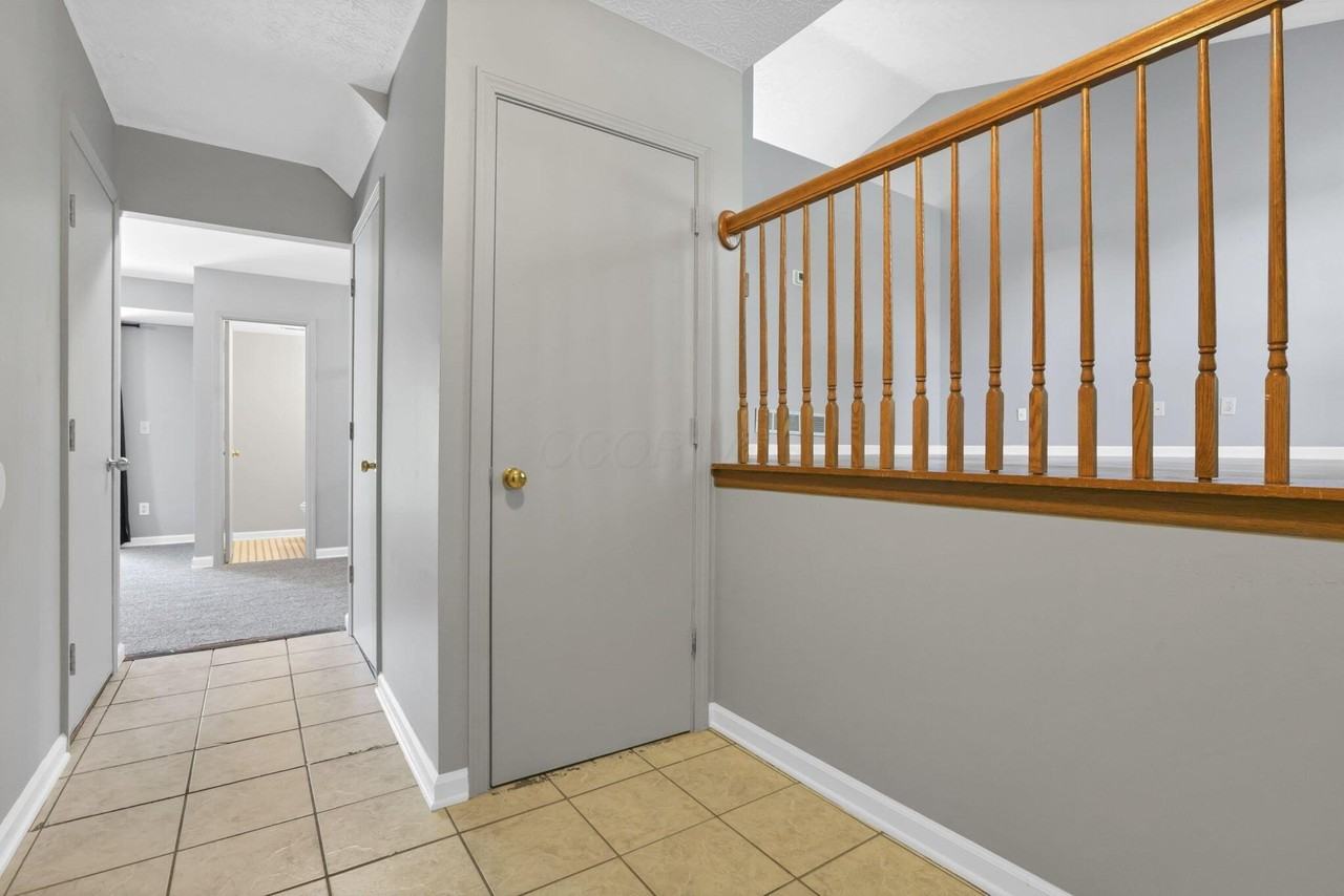933 Briaro St - Photo 5 of 50