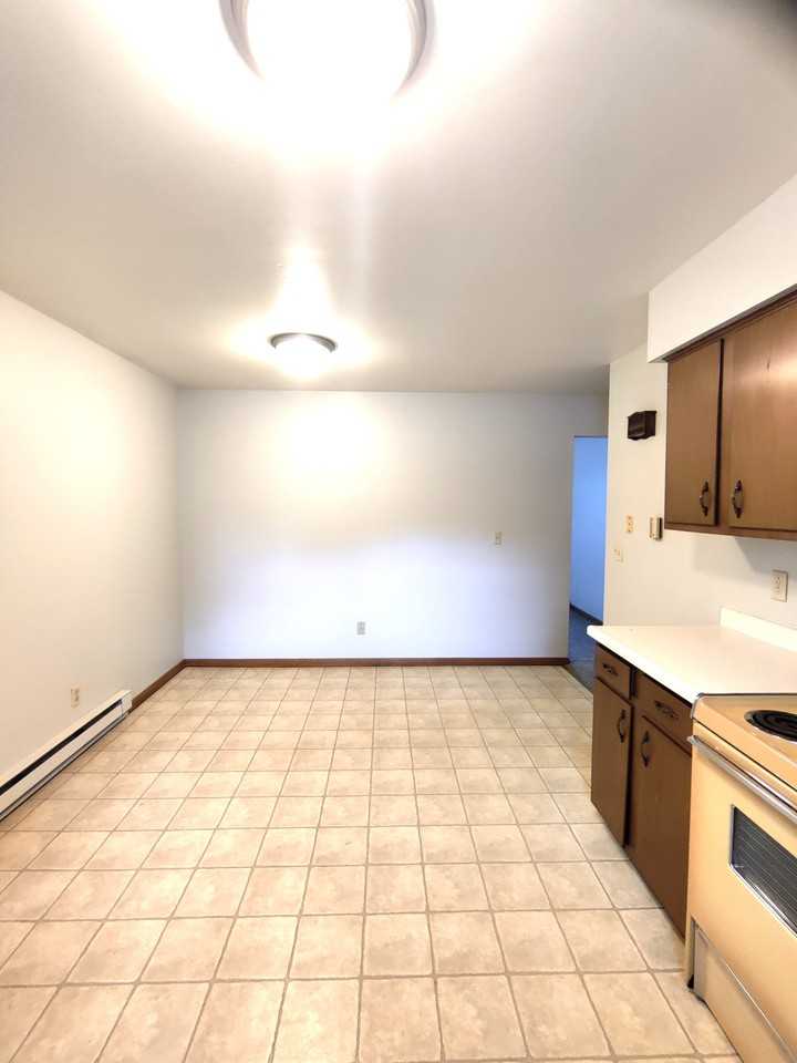 803 E 5th St #1 - Photo 5 of 12