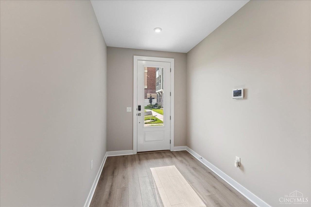 7254 Otley Dr - Photo 6 of 31