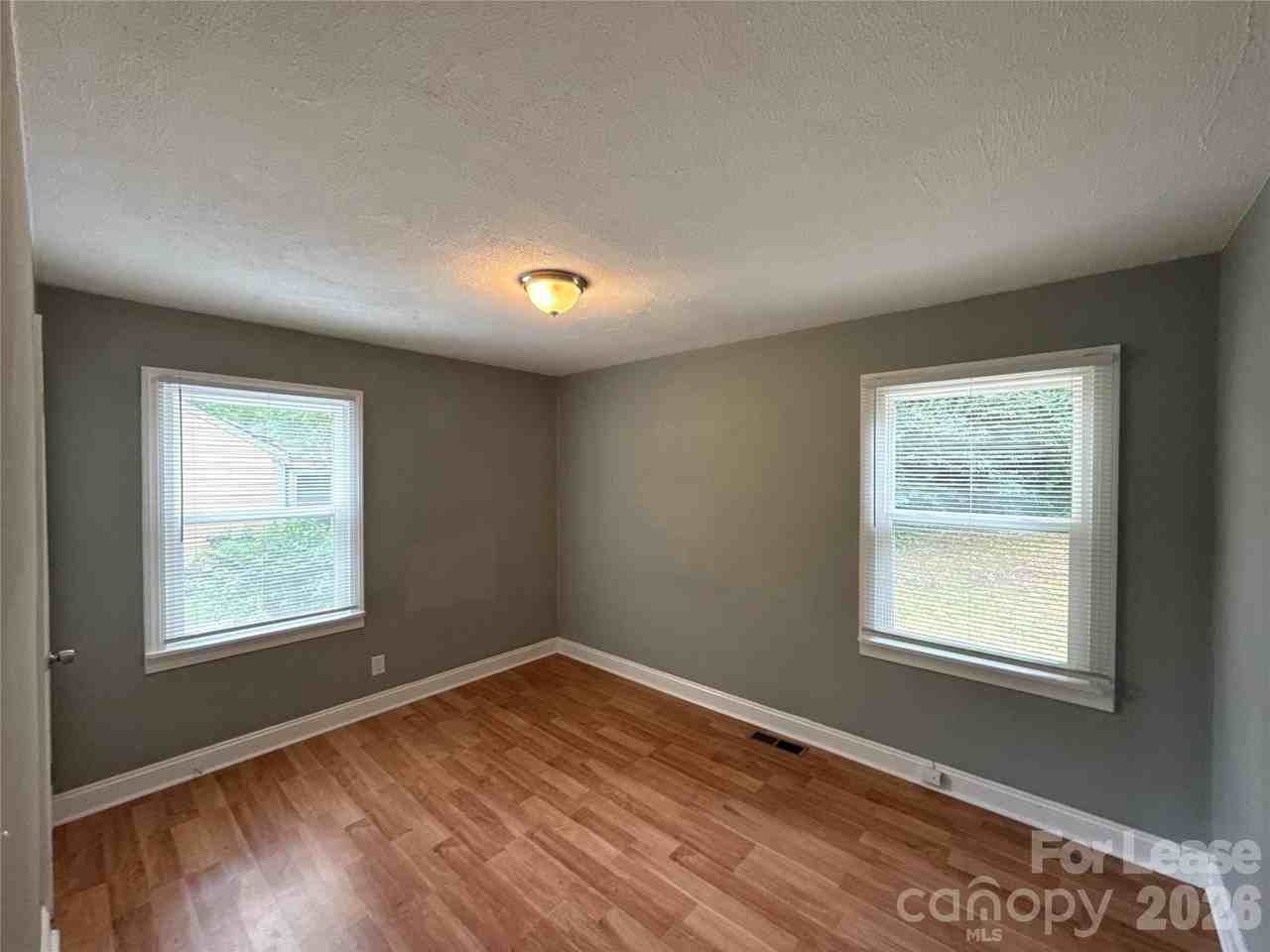 2660 Revolution Park Dr - Photo 6 of 11