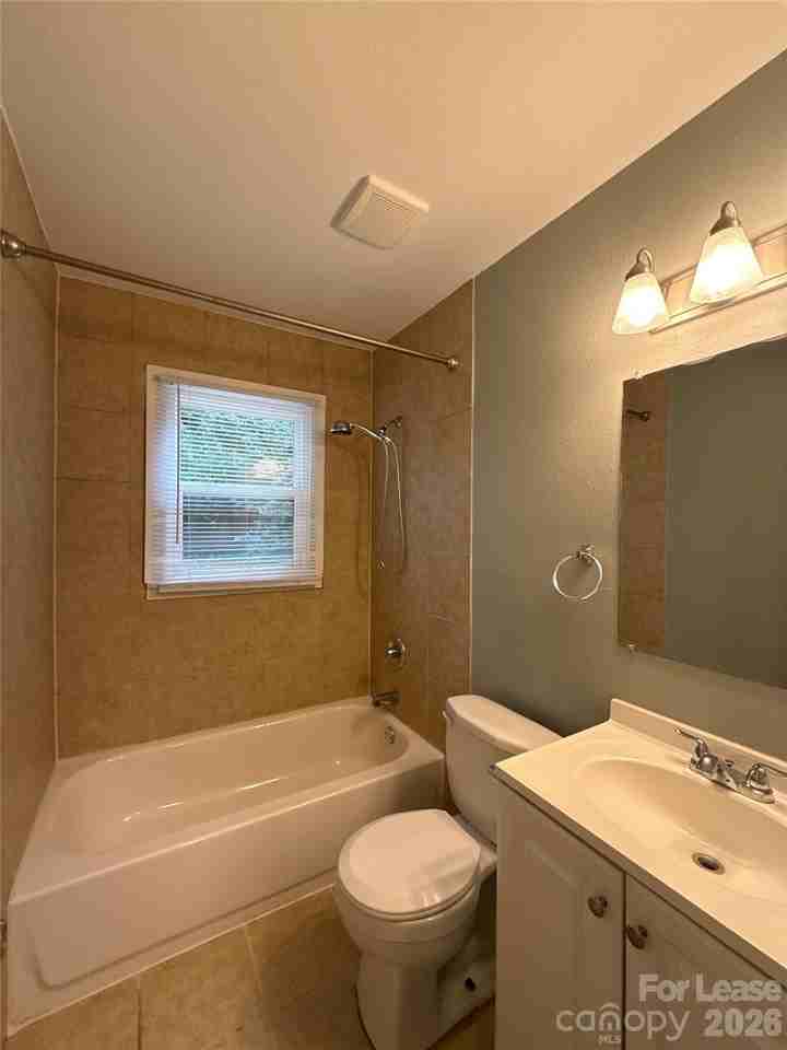 2660 Revolution Park Dr - Photo 7 of 11