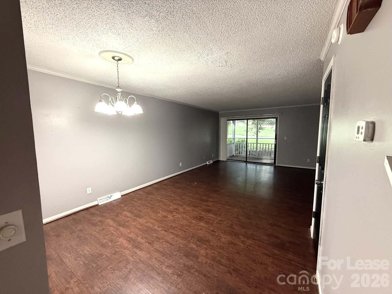 327 Eastwood Dr - Photo 7 of 18