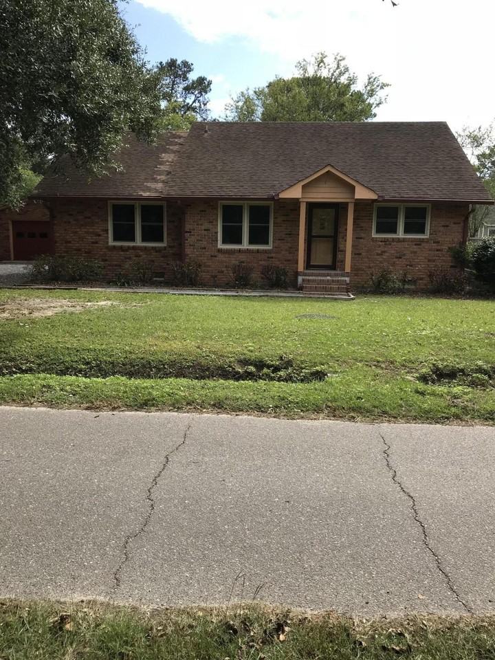 2073 Parkway Dr - Photo 2 of 17