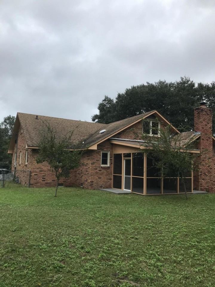 2073 Parkway Dr - Photo 4 of 17
