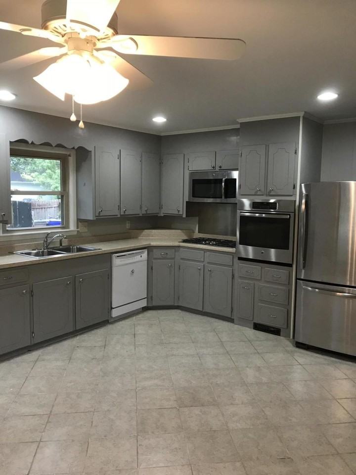 2073 Parkway Dr - Photo 5 of 17