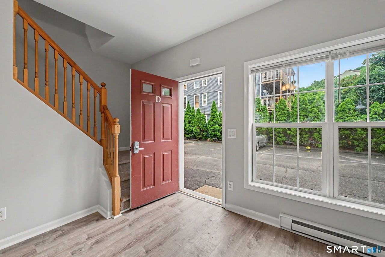 169 S Main St #D - Photo 4 of 38