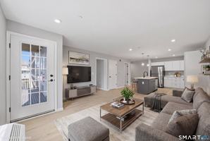 featured image of 589 Bedford St #207