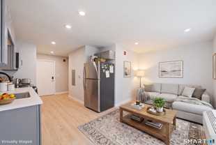 589 Bedford St #301 - Photo 1 of 1