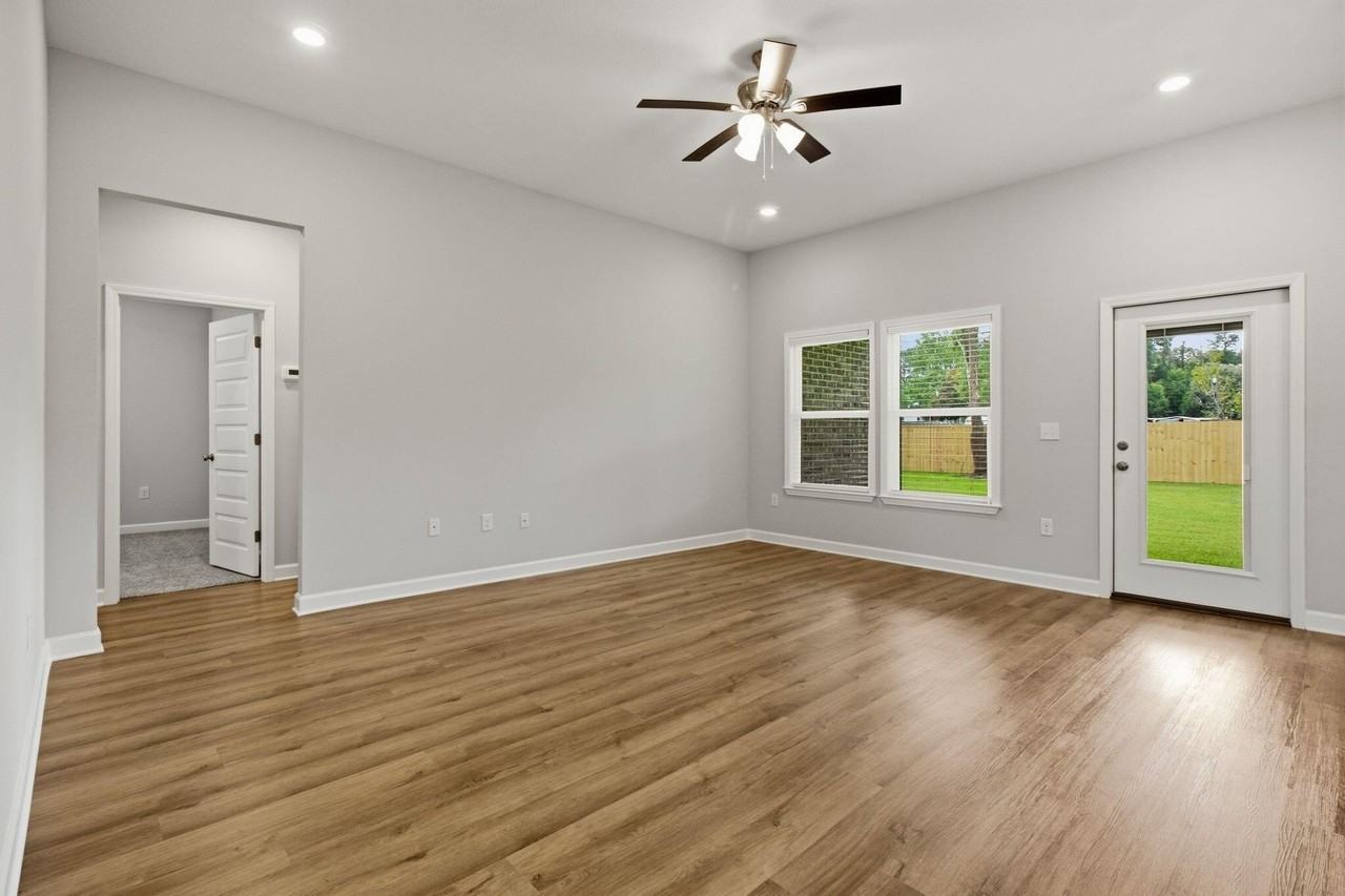 6434 Kylito Cir - Photo 6 of 36