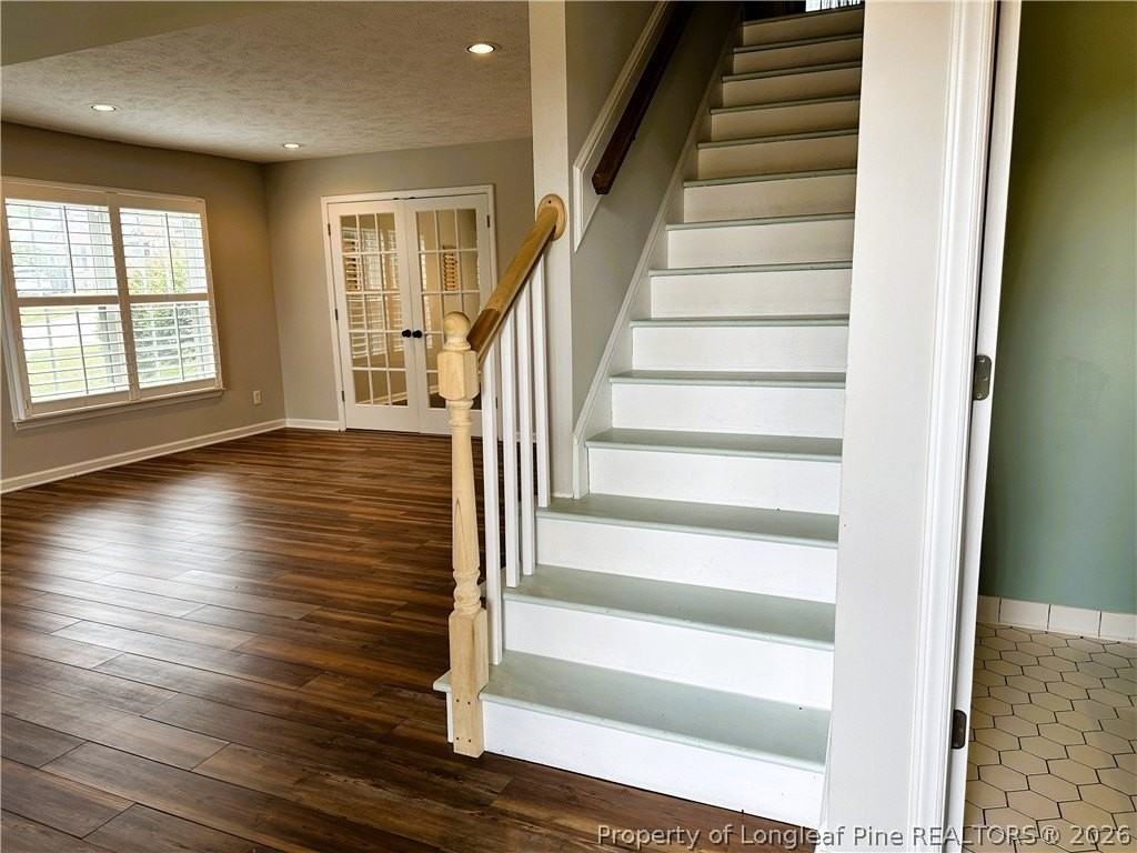 2940 Amelia Dr - Photo 4 of 19