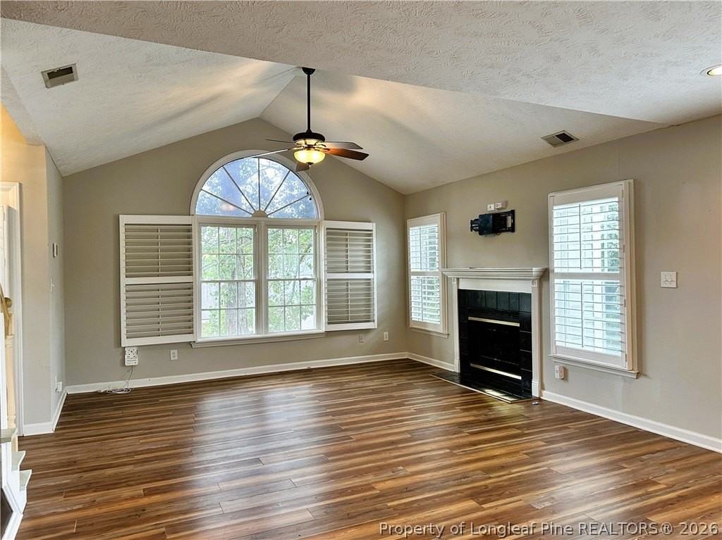 2940 Amelia Dr - Photo 6 of 19