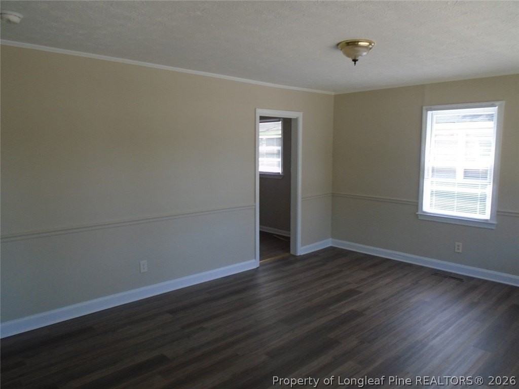 517 Albany St - Photo 3 of 19