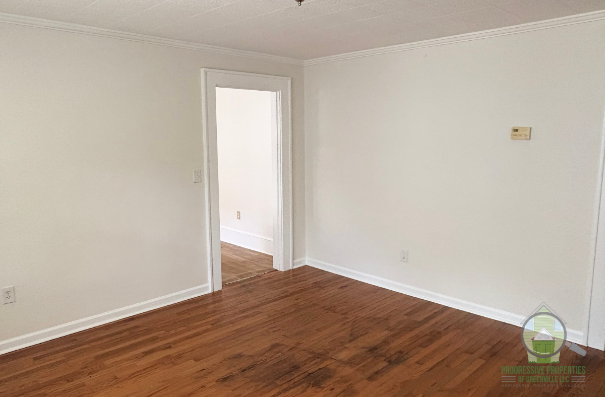 518 Perry Ave #1 - Photo 3 of 11
