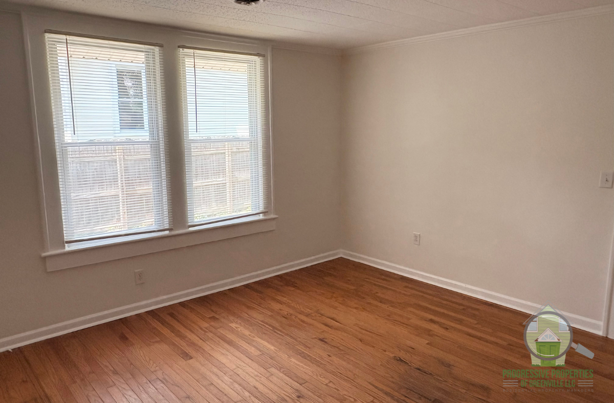 518 Perry Ave #1 - Photo 4 of 11