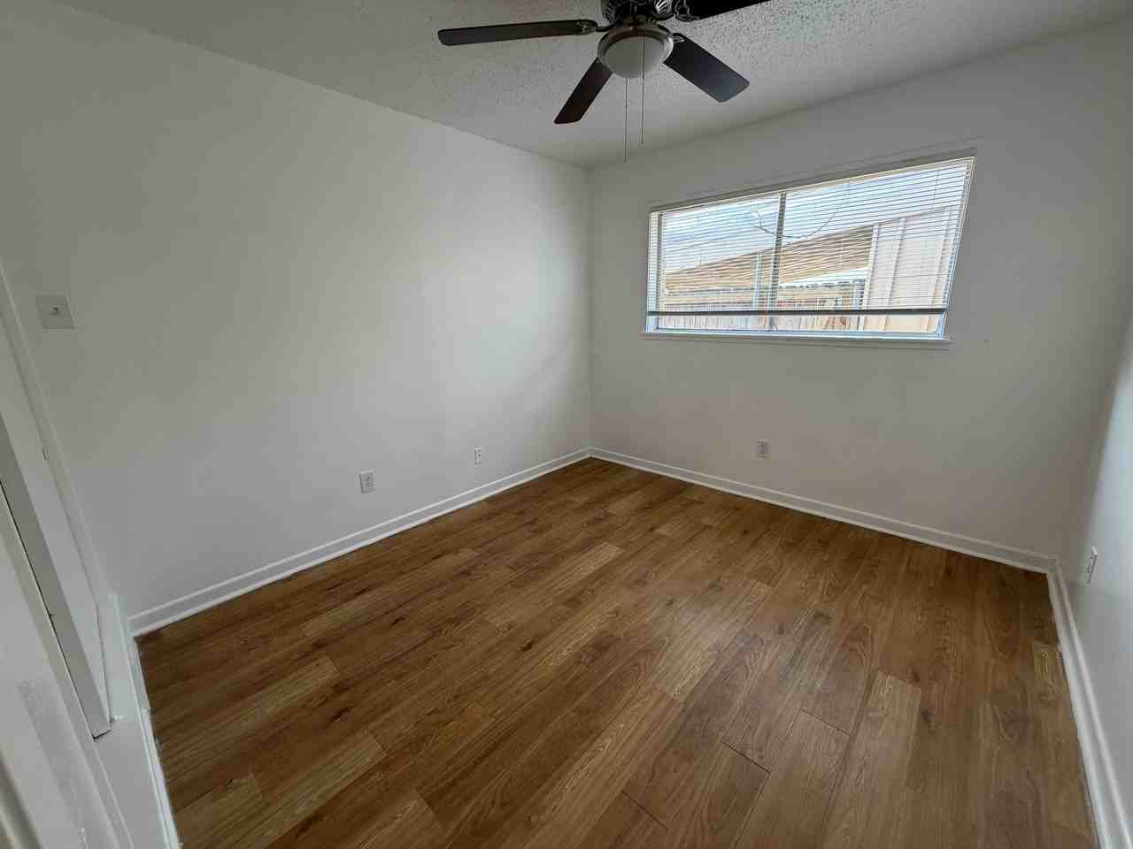 2910 Lourdes St #2910 - Photo 4 of 6