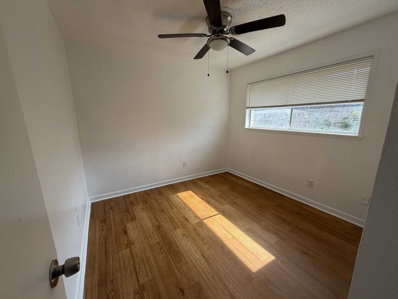 2910 Lourdes St #2910 - Photo 5 of 6