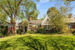 666 Yorkshire Rd Ne - Photo 1 of 1