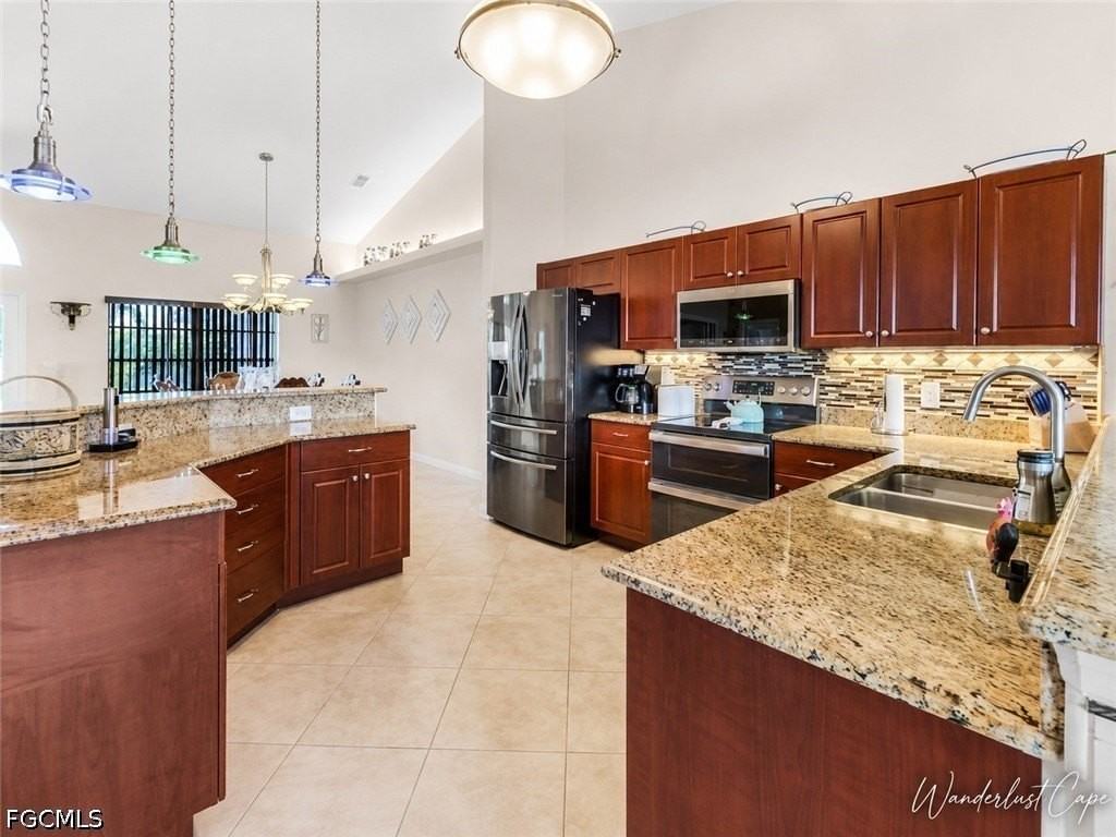 4413 Sw 10th Ave - Photo 7 of 29