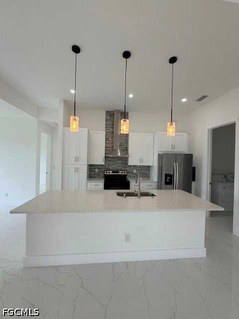 2124 Ne 28th St - Photo 5 of 26