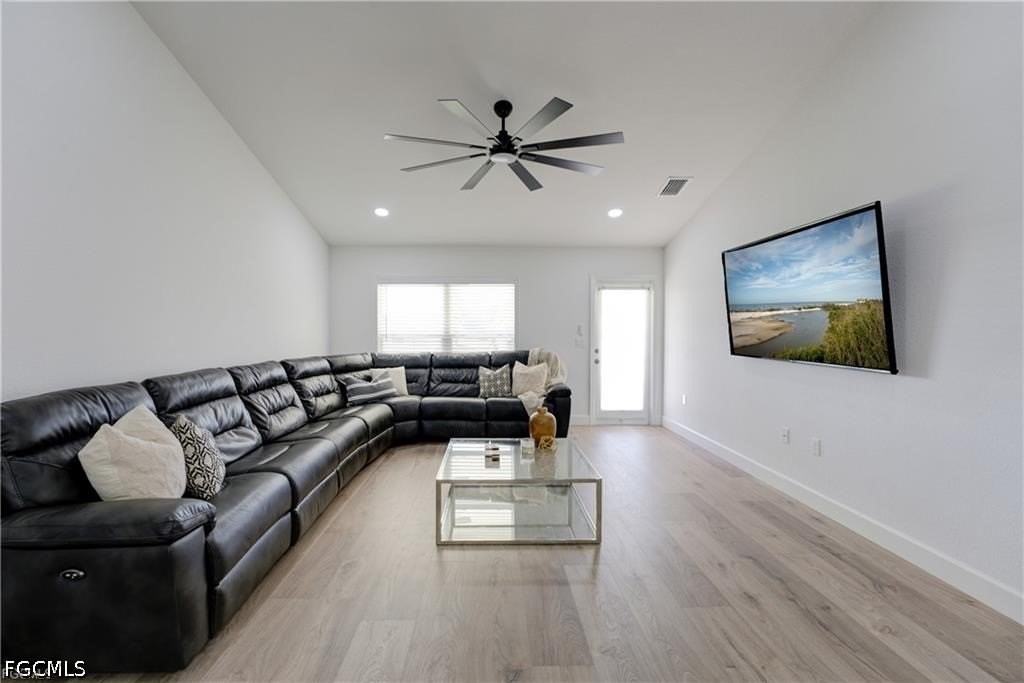 2822 Nw 7th Ter - Photo 6 of 43