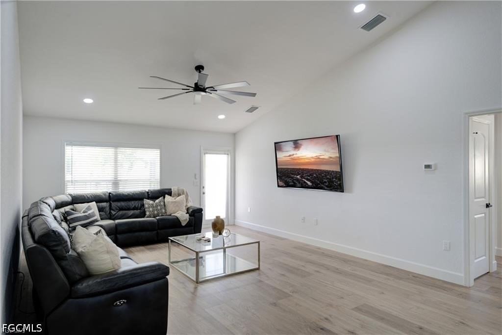 2822 Nw 7th Ter - Photo 7 of 43