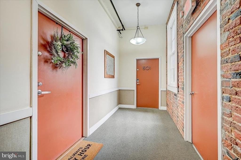 20515 Cuthbert St - Photo 4 of 30