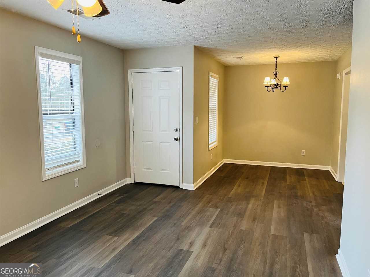 145 Pine Ter #155 - Photo 5 of 27