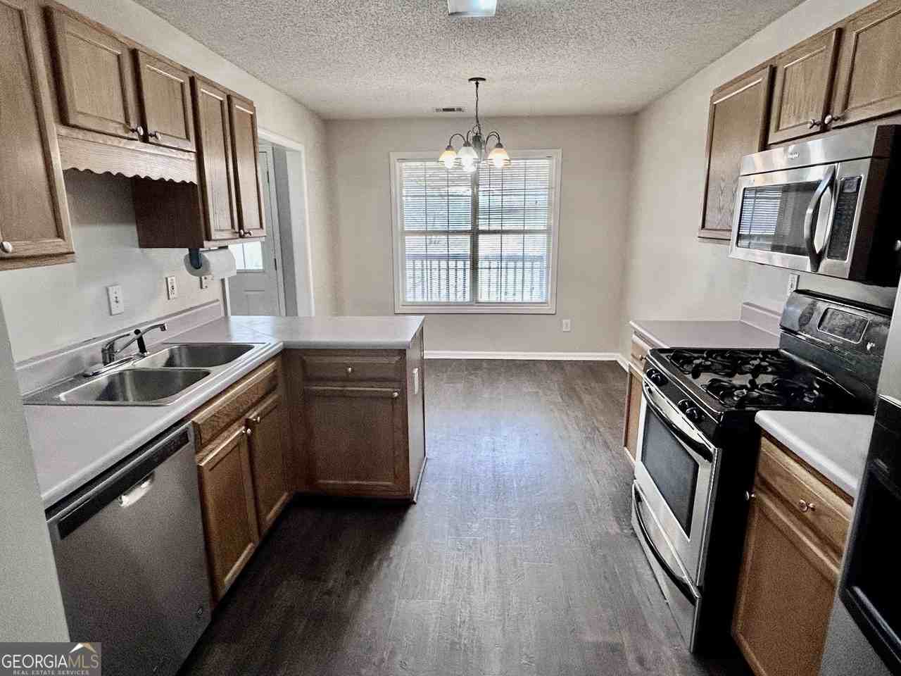 22 Meadow Chase Way - Photo 5 of 18