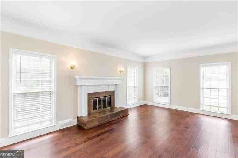 919 Bridgegate Dr Ne - Photo 7 of 50