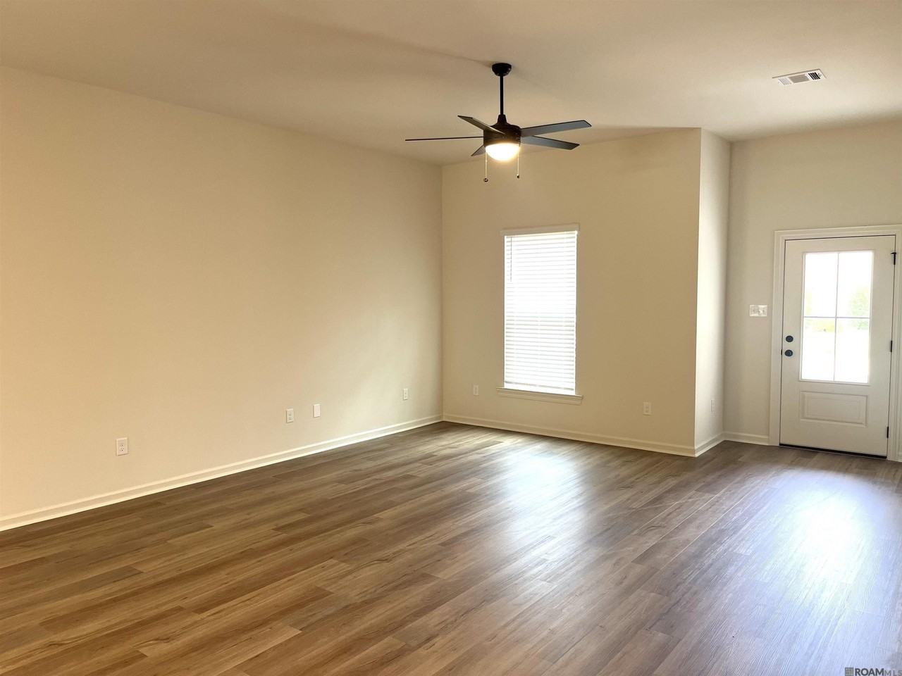 35657 Woodland Ridge Dr - Photo 3 of 15