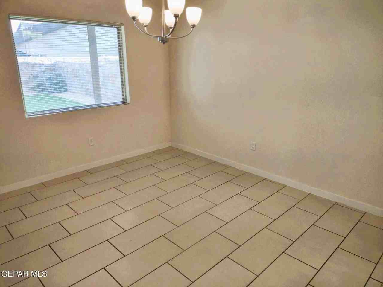 14725 Tierra Fortaleza Ave - Photo 5 of 26