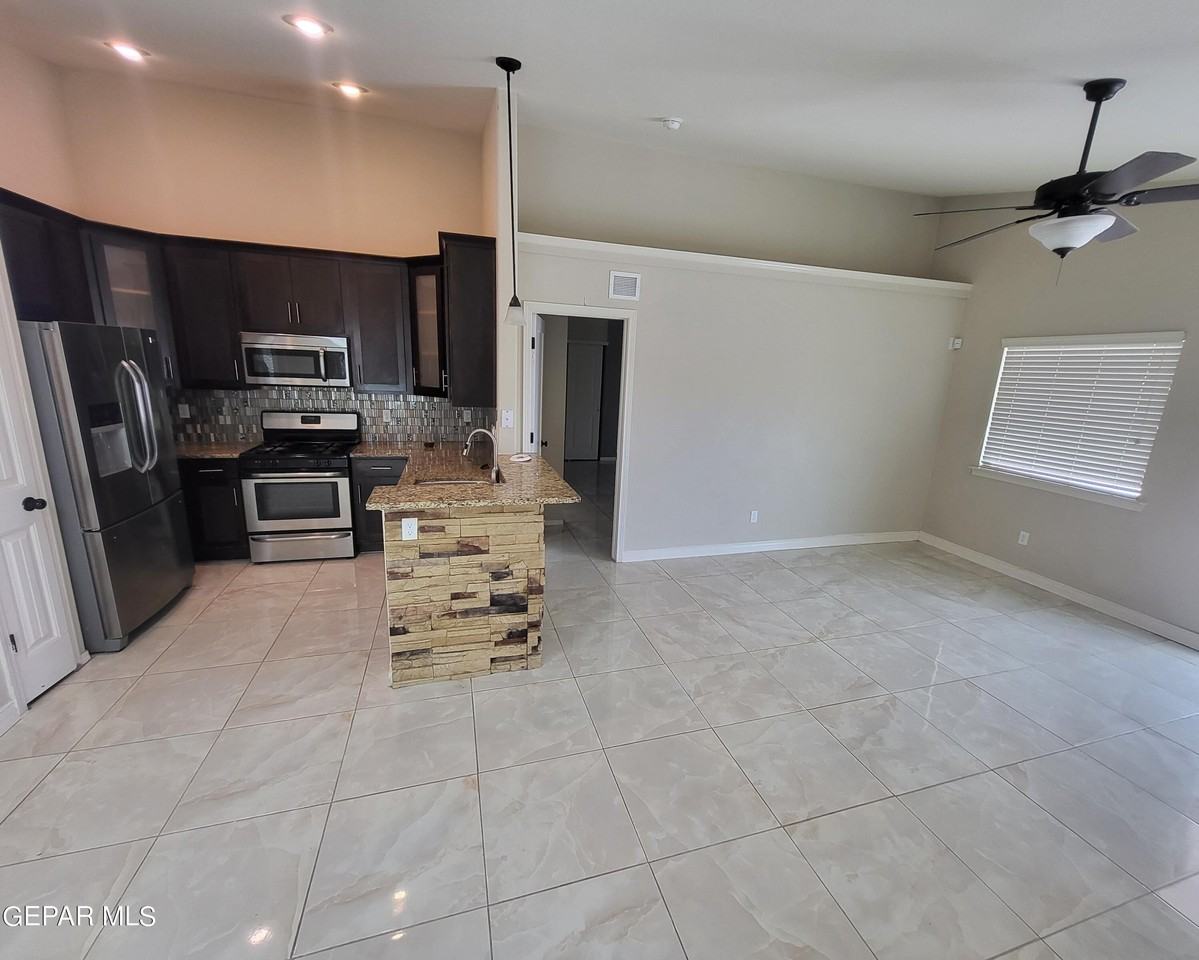 14753 Ava Leigh Ave - Photo 4 of 14