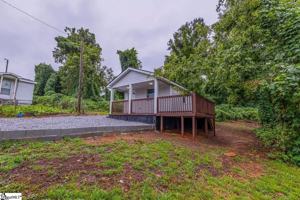 featured image of 611 Hunters Ct