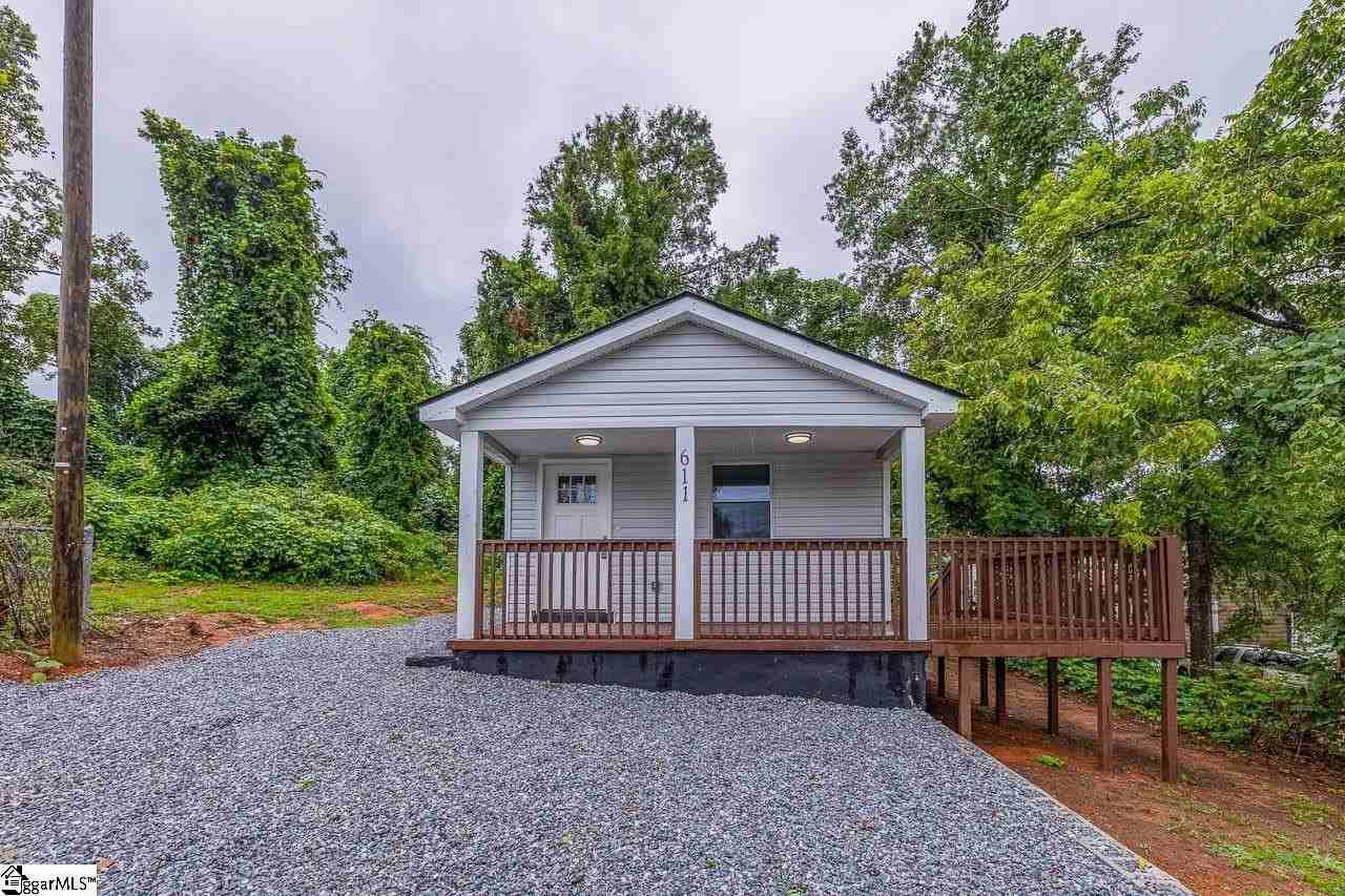 611 Hunters Ct - Photo 2 of 28