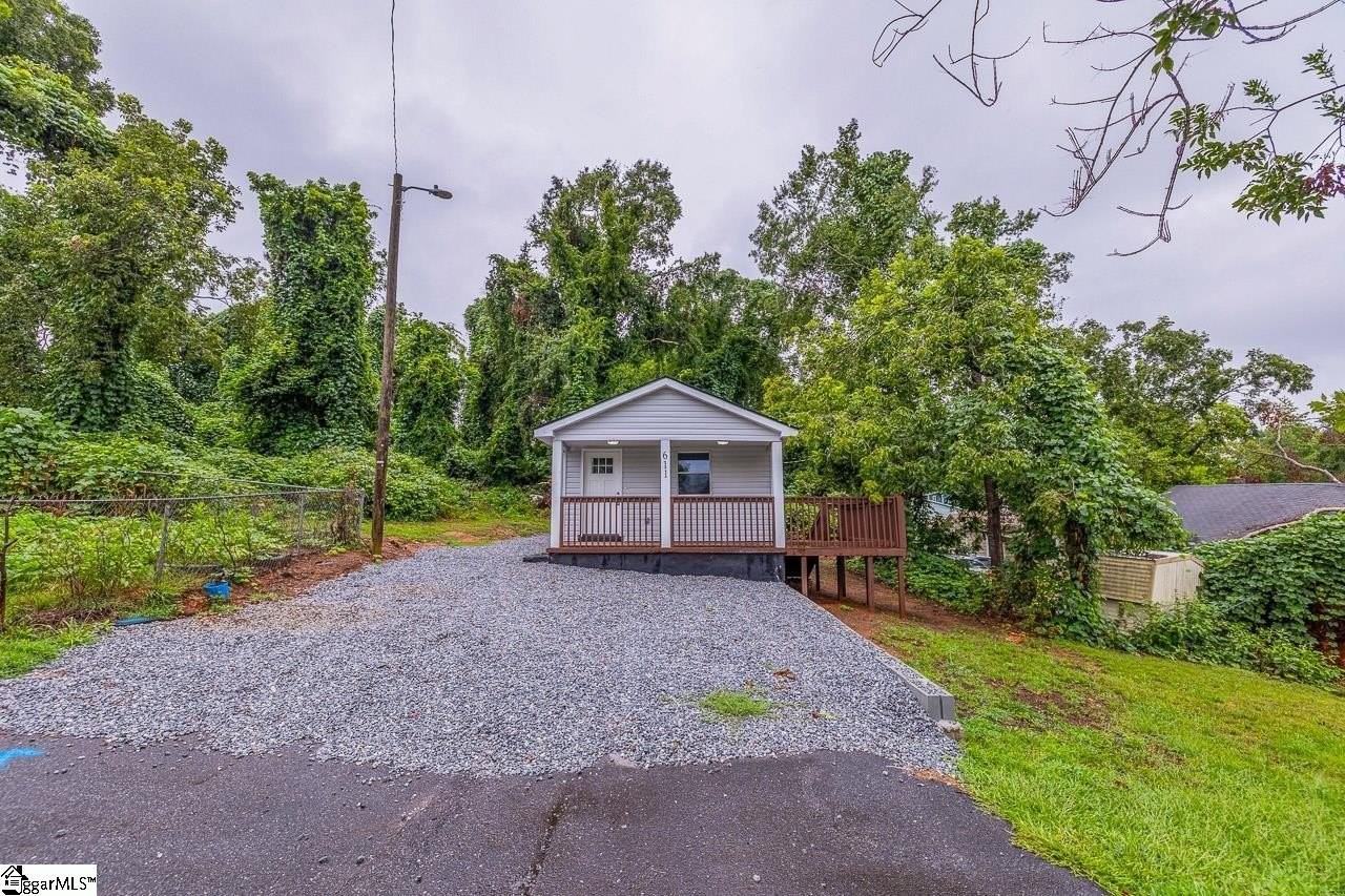 611 Hunters Ct - Photo 4 of 28