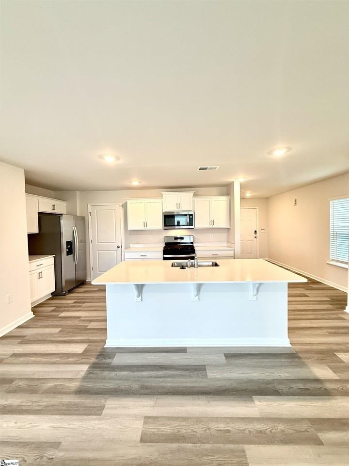 4154 Springshire Ln - Photo 3 of 34