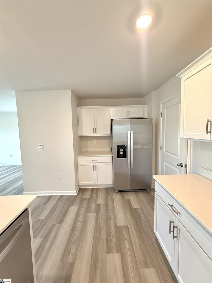 4154 Springshire Ln - Photo 7 of 34