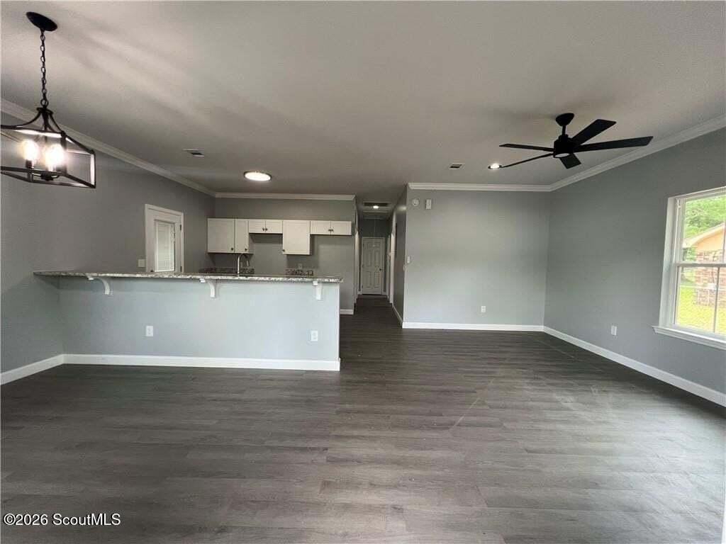 909 E 3rd St - Photo 7 of 20