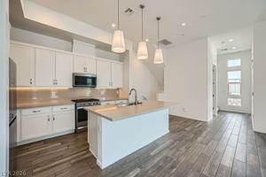 featured image of 11821 Stone Run Ave