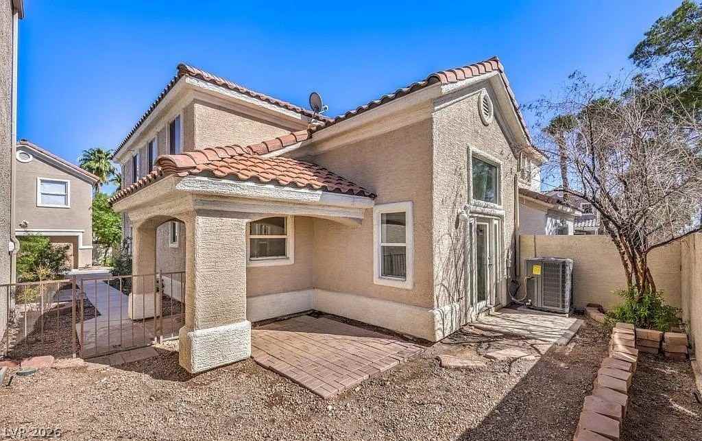 1425 Bow Creek Ct - Photo 4 of 28
