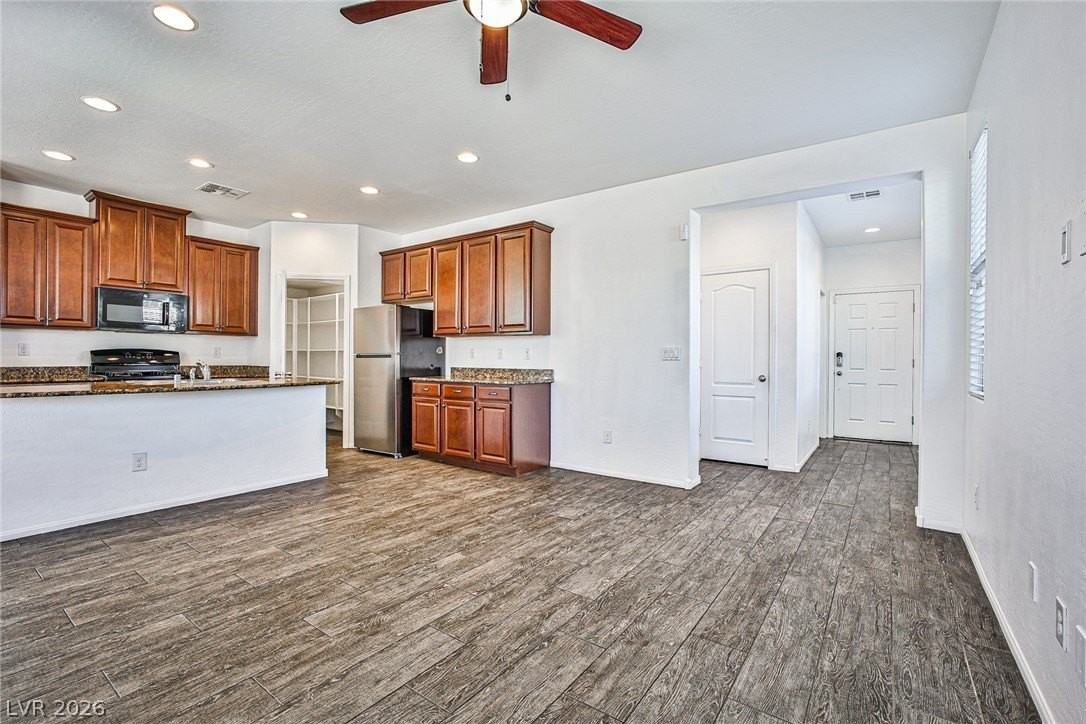 6360 Beavertail Pond Ave - Photo 7 of 34