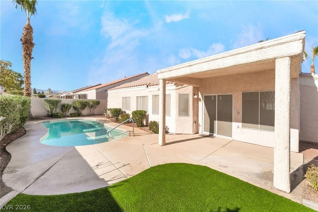9205 Desert Village Ave - Photo 4 of 44