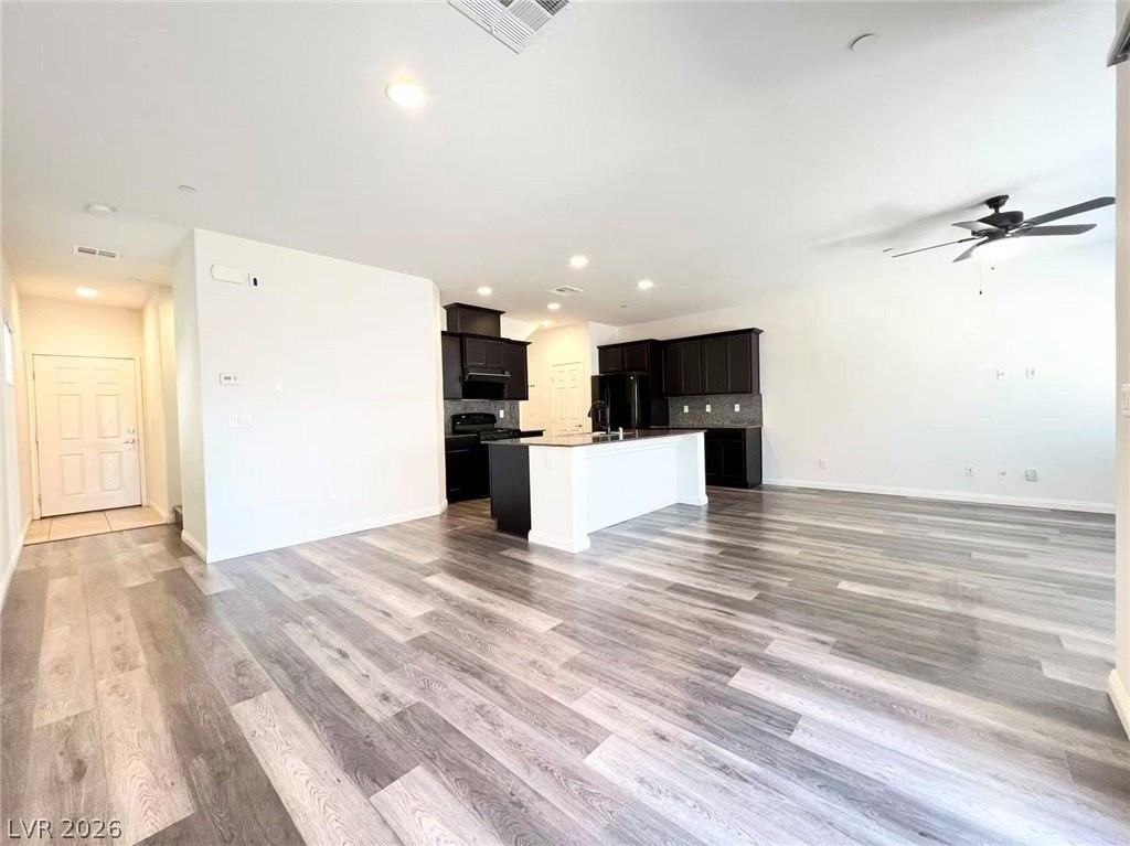 1146 Bobby Basin Ave - Photo 3 of 30