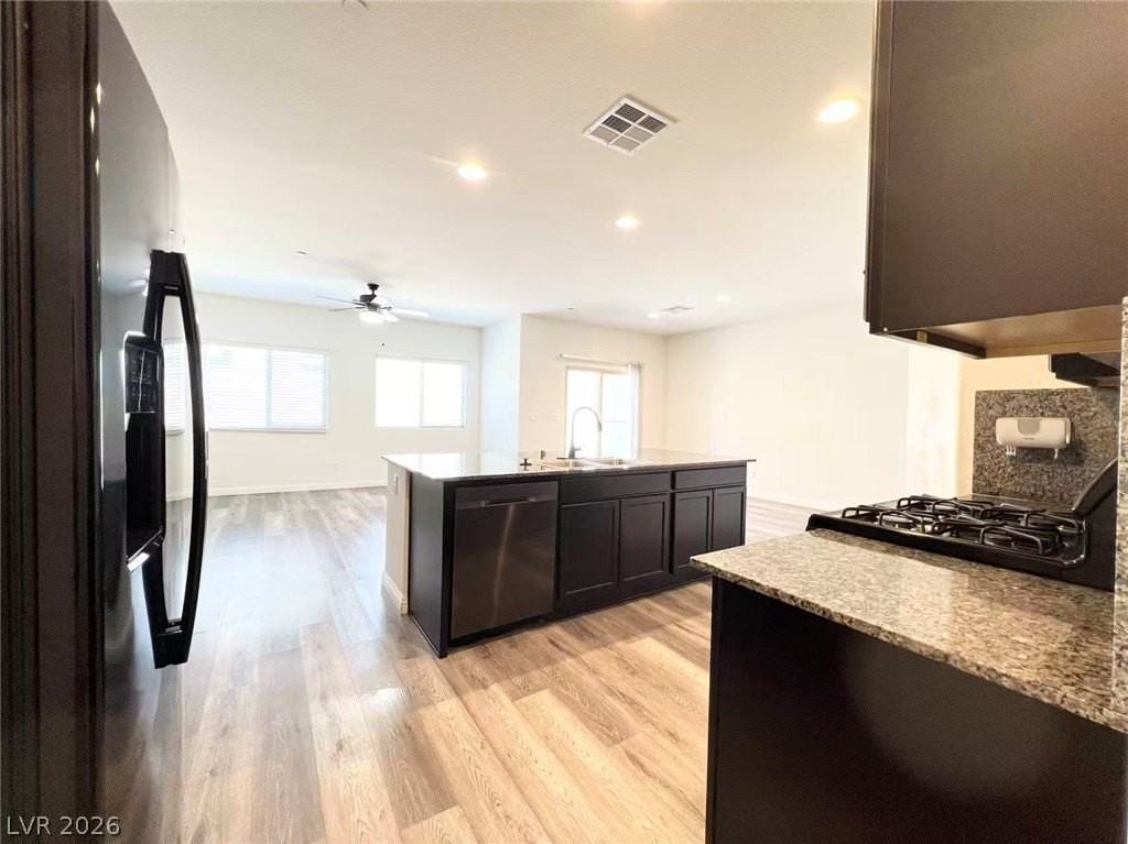 1146 Bobby Basin Ave - Photo 7 of 30
