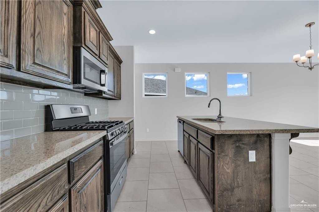2402 Augustin Ct - Photo 4 of 14