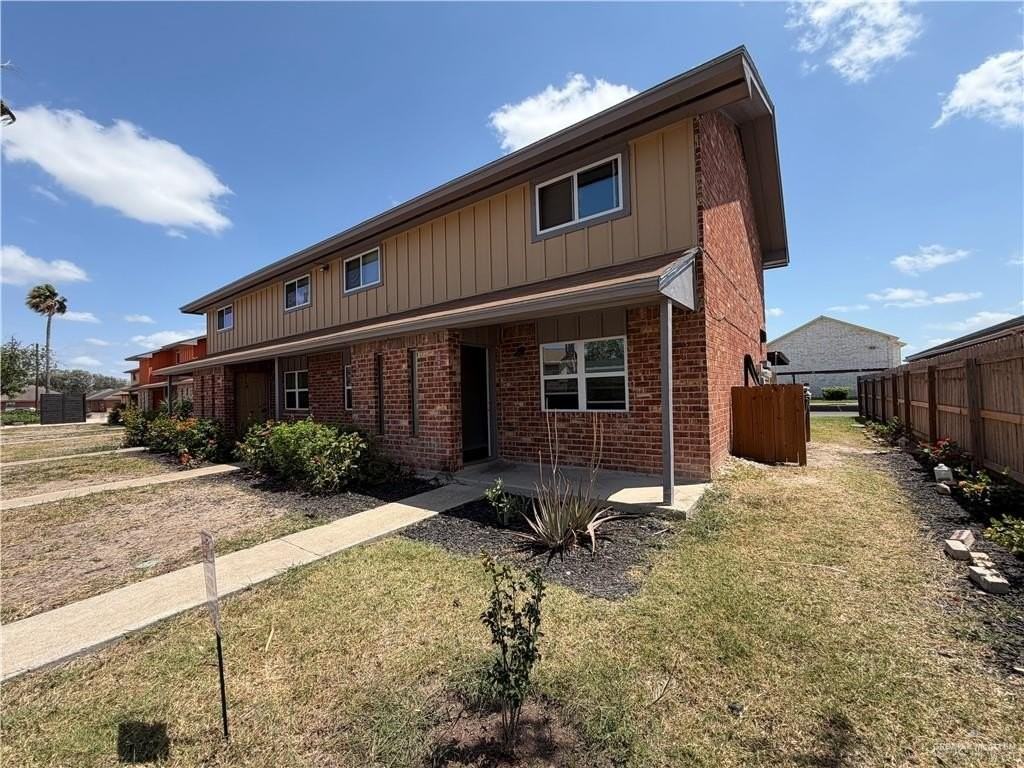 3208 N 25 1/2 St
