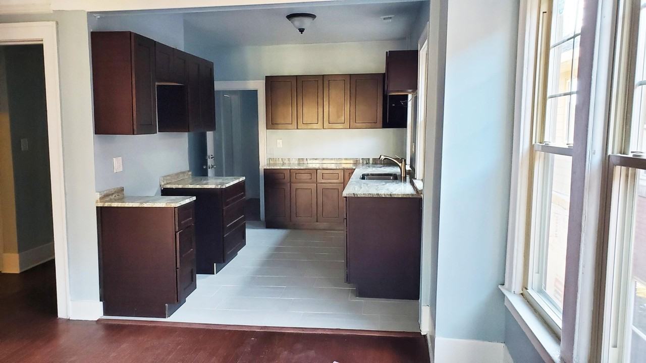 1721 Atkinson St - Photo 3 of 13